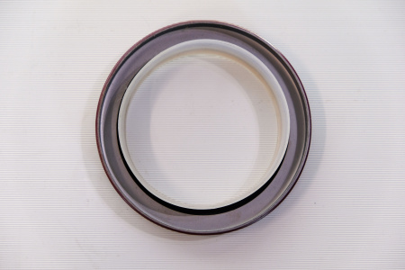 Сальник лобовой CUMMINS NTA855-C360 SD32